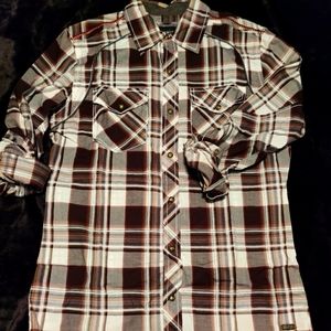 Men's Small Buckle Black Tailored Fit Button-down